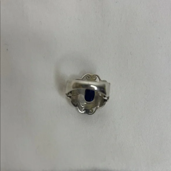 Sterling Silver and Blue Women's Ring Size 6.5 EUC - Picture 7 of 11